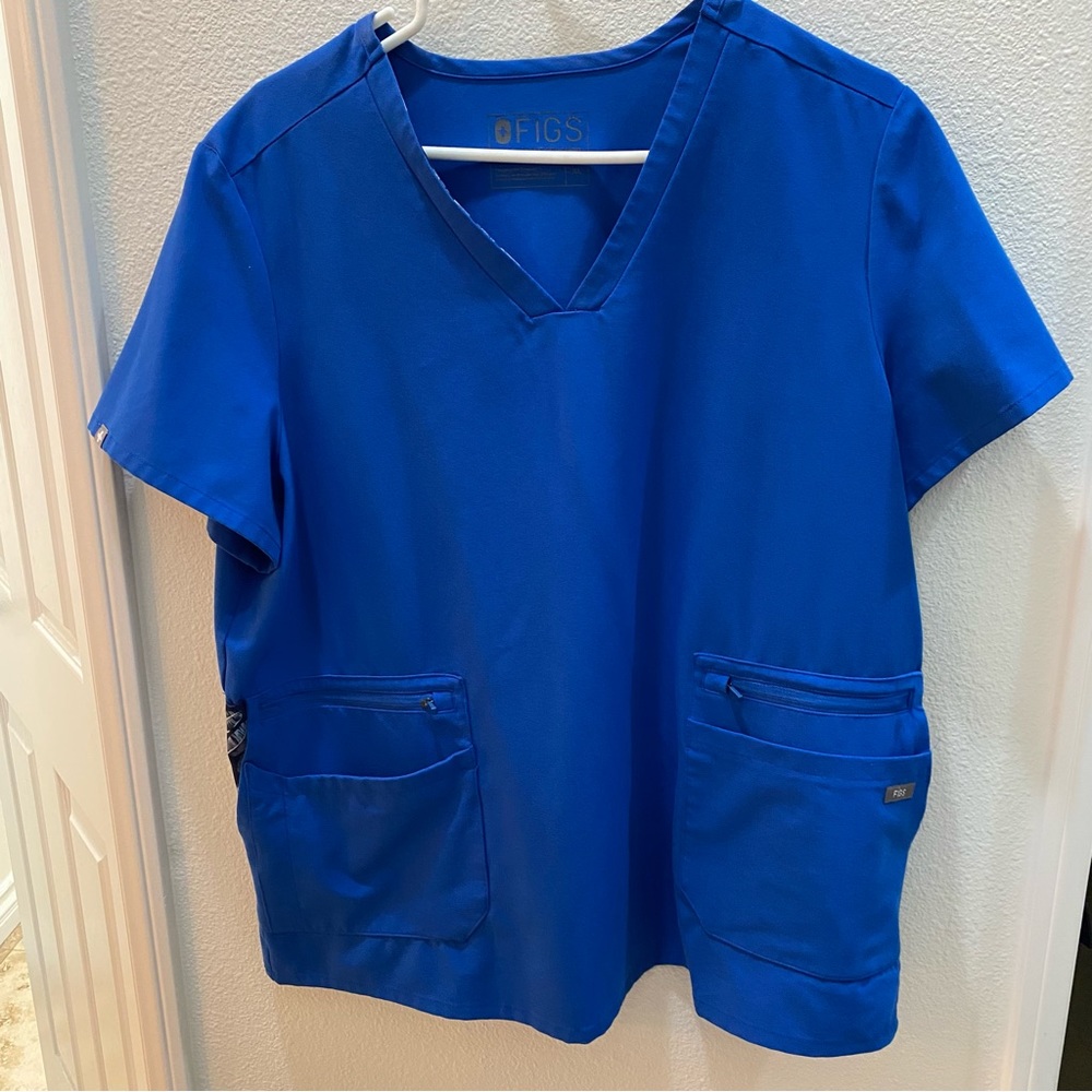 FIGS Royal Blue Accra Top/Zamora Joggers